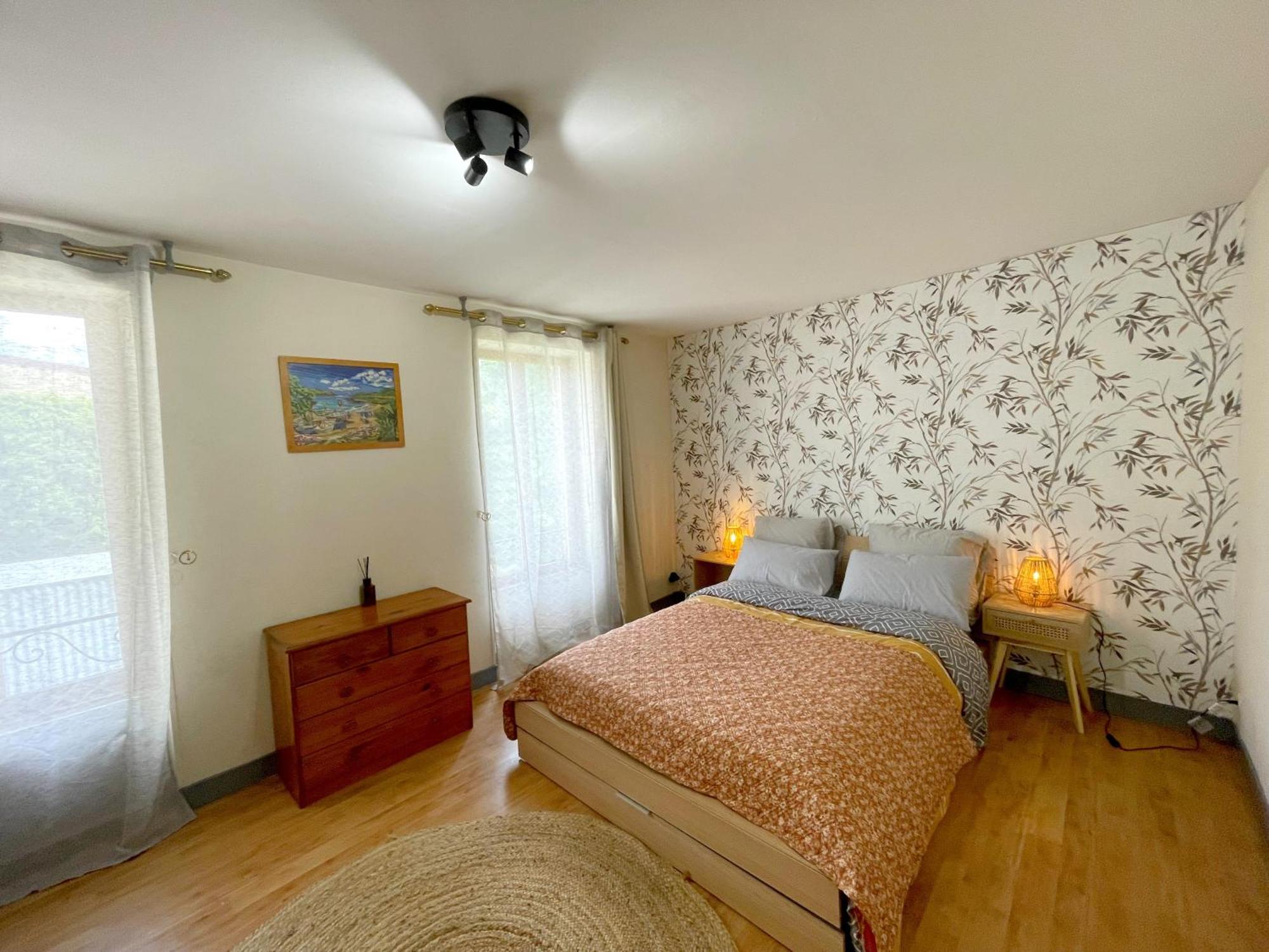 "Sainte Valiere", Appartement Calme Sur Cour Privative, Nevers Buitenkant foto